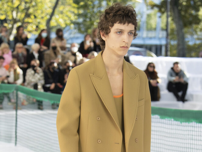 Lacoste aposta no verão de 2022