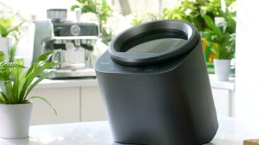 O elegante sistema de eliminação de resíduos de mesa transforma todos os seus resíduos alimentares em composto rico em nutrientes