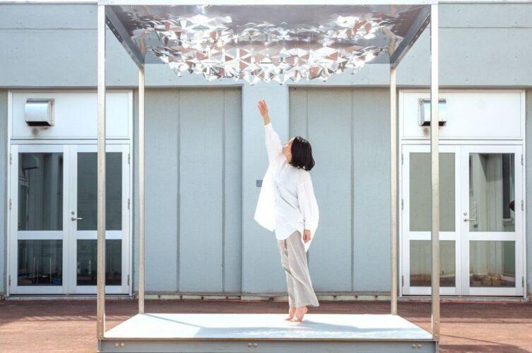 Origami japonês inspira o Pavilhão que usa auxetics, kirigami para trazer a luz do sol filtrada para o espaço
