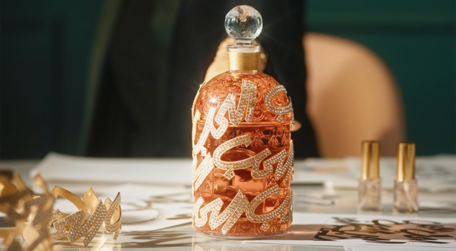 Maison Guerlain apresenta “Rêve d’Amour” de Nadine Kanso para celebrar o 170º aniversário da icônica garrafa Bee