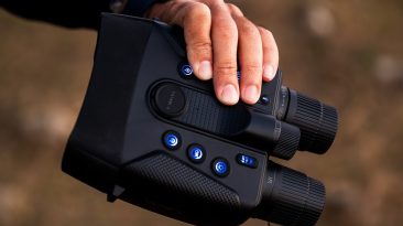 Os binóculos de visão noturna 4K da YASHICA oferecem supervisão alimentada por IA por menos de um par de AirPods