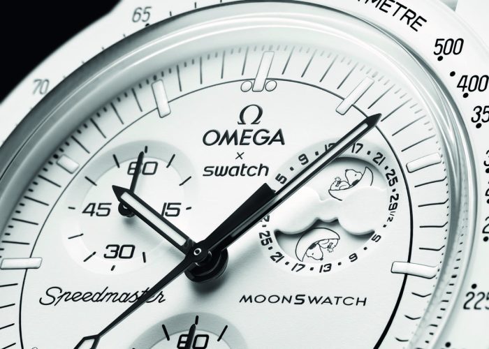 MISSION TO THE MOONPHASE com SWATCH