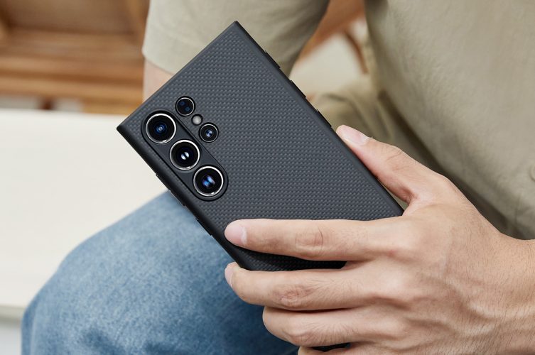 Quer botões de ação no seu Samsung Galaxy S24 Ultra?  Este case de fibra de aramida oferece três botões extras