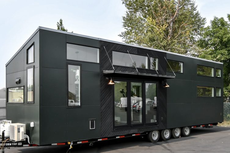 The Urban Park Max ultrapassa os limites da vida em casas minúsculas, oferecendo uma experiência semelhante à de um apartamento